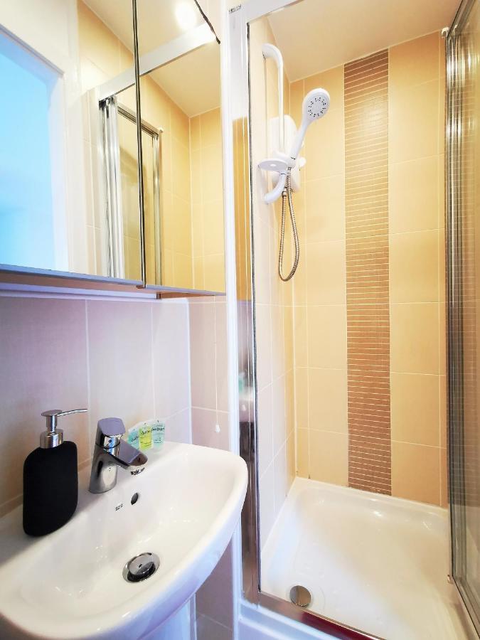 Lovely Holiday Home In Birmingham City Center 3 Bedrooms House By Hf Group Exterior photo